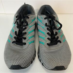 K-Swiss Tubes Comfort 200 athletic shoes. Size 8.5 (women)